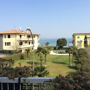 Poggio Al , Sirmione Italien